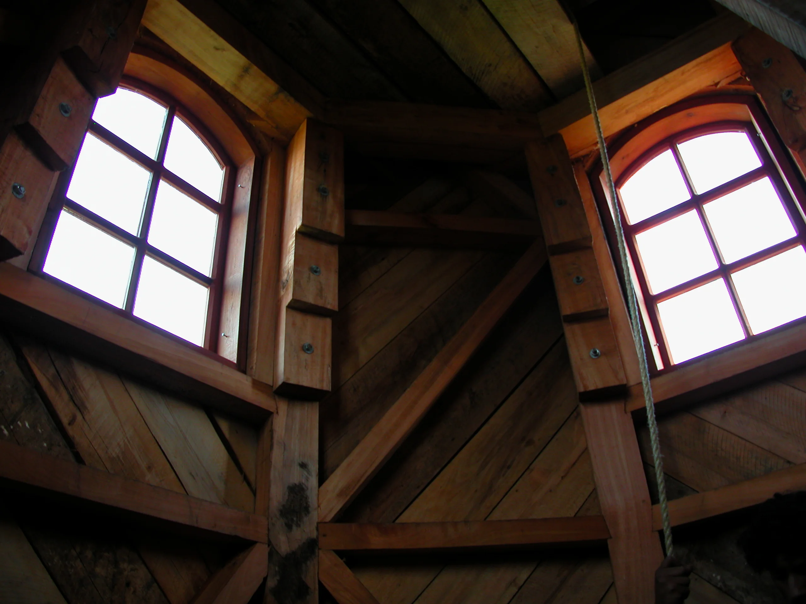 Restauración patrimonial Iglesia de Colo · Constructora Patrimonial Chiloé